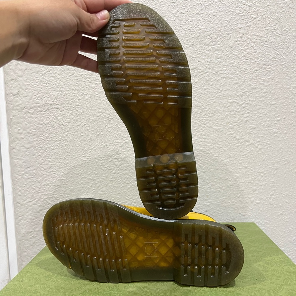 NEW Dr. Martens 1460 smooth yellow lace up boots size 5 - Picture 6 of 6